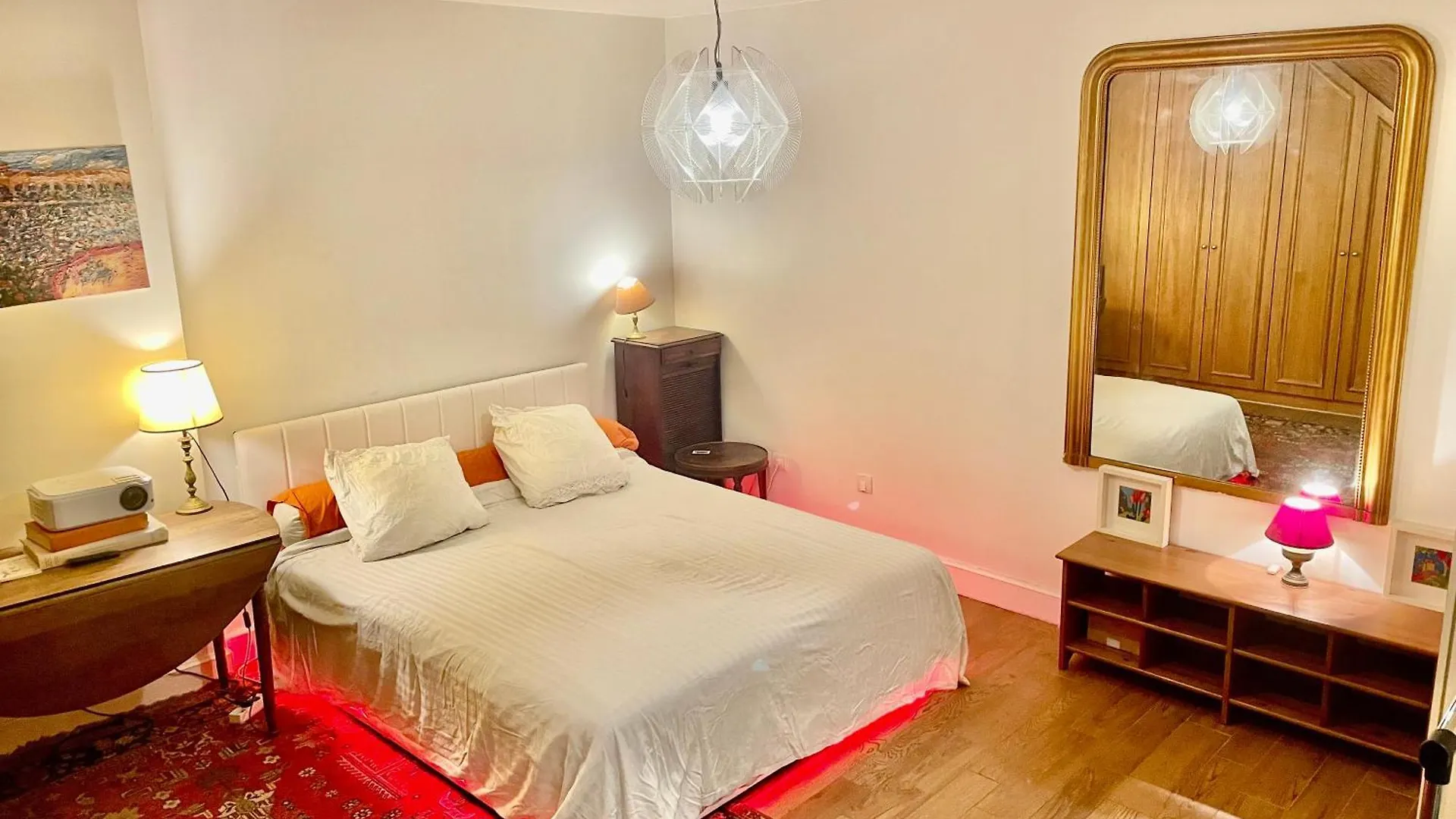Duplex Tour Eiffel Daire Paris 0*,  Fransa